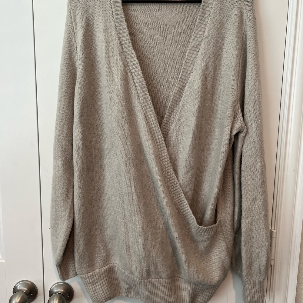 Elegant Gray Women's Sweater